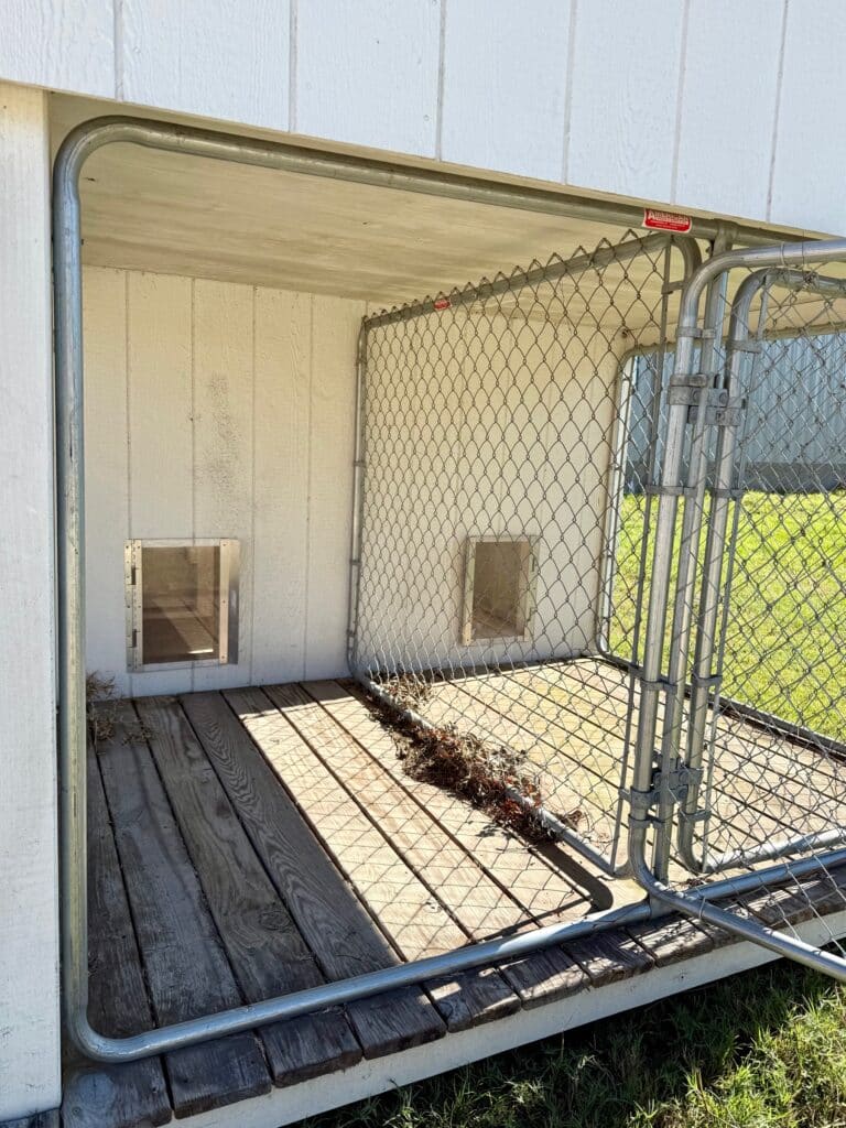 084031522HT 8x10 Dog Kennel for sale, Rental Return, Used (2) 8x10 Dog Kennel, Rental Return