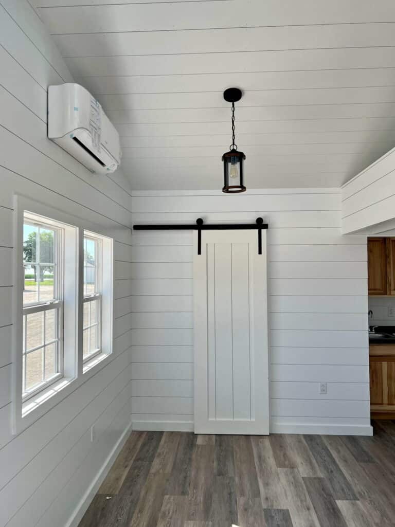 14x20 Studio Cabin, finished interior