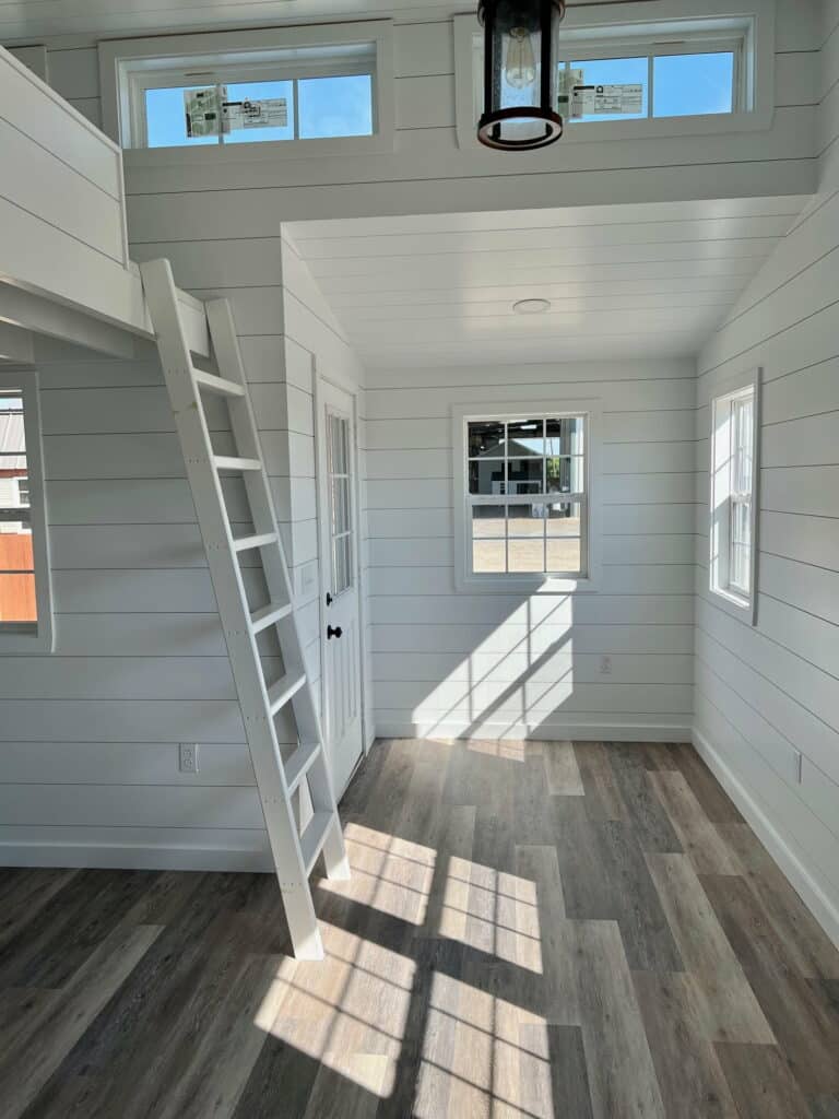 14x20 Studio Cabin, finished interior