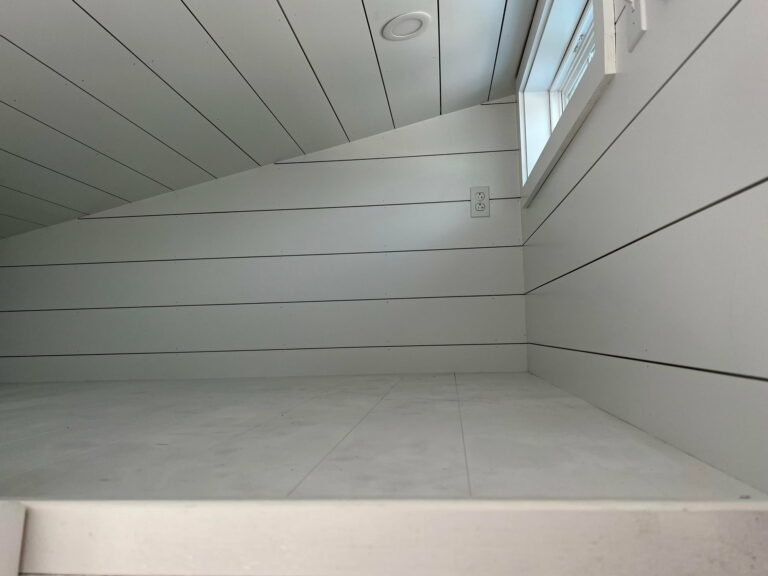 14x20 Studio Cabin, finished interior