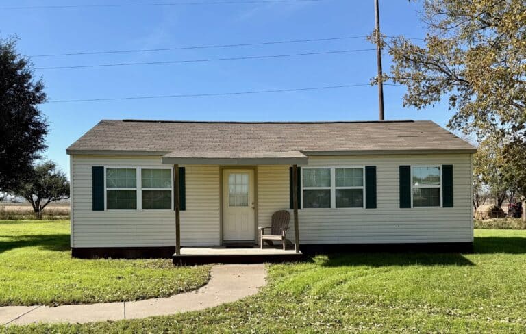 16x36 Guest House Cabin w/ Loft: Used