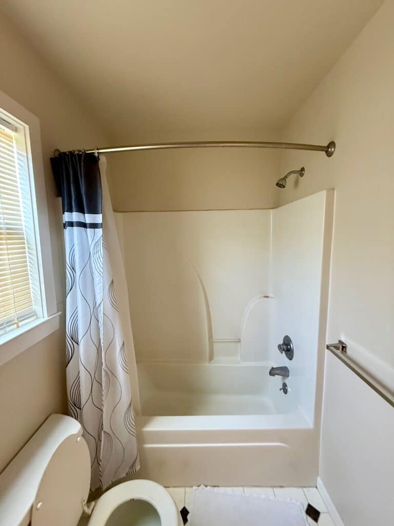 16x36 Guest House Cabin w/ Loft: Used