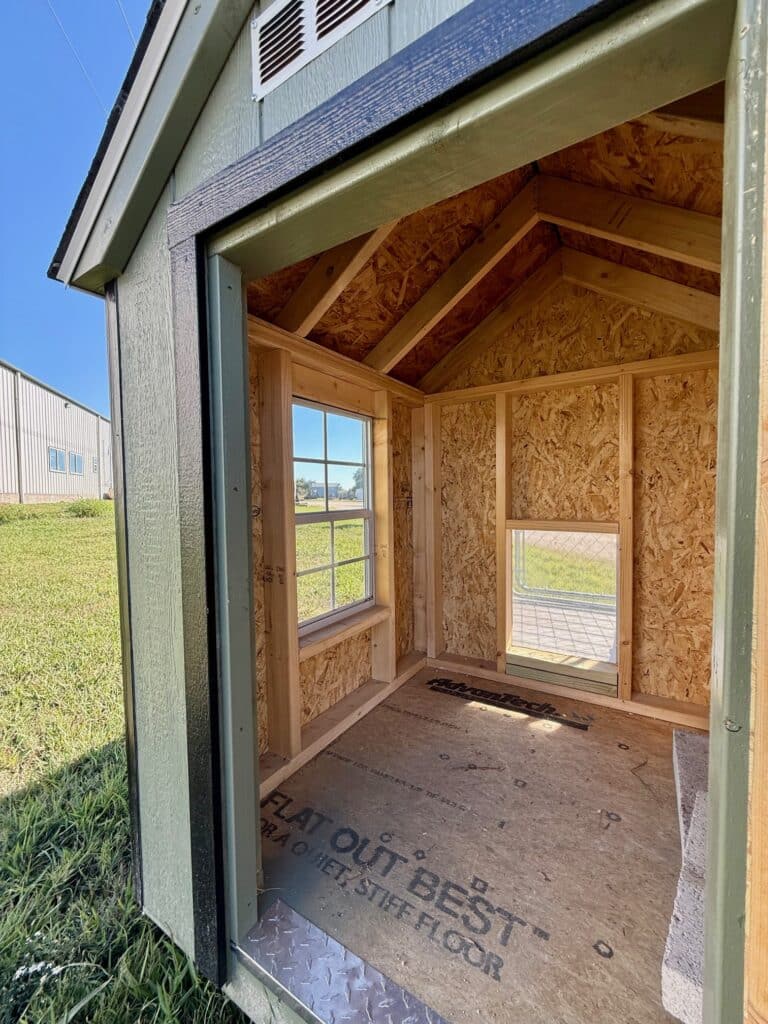 188063025HT 4x8 Dog Kennel for sale Rental Return Used (5) 4x8 Dog Kennel, Rental Return