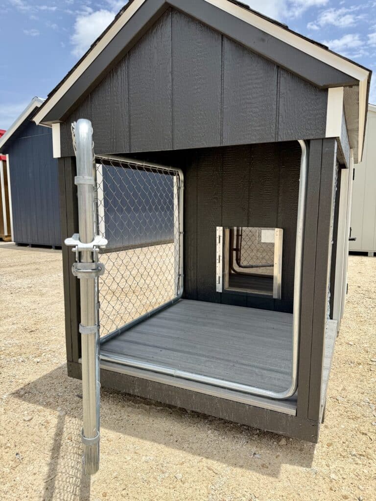 4x8 Dog Kennel