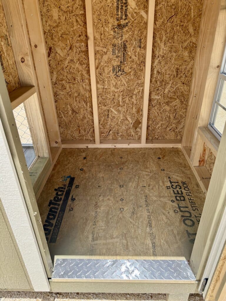 4x8 Dog Kennel
