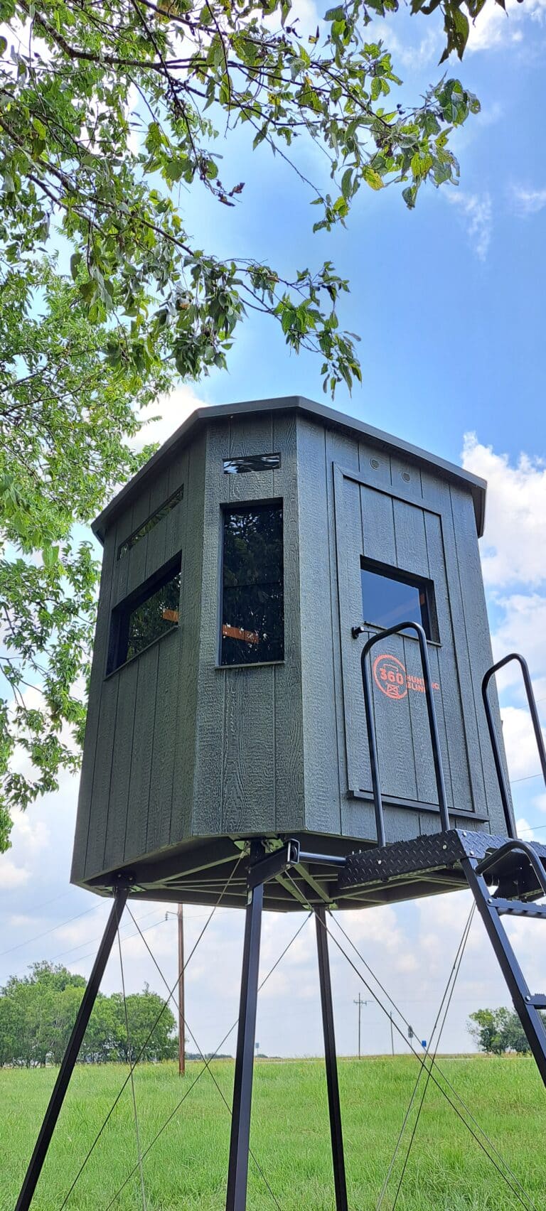 6x6 Hunting blind for sale in texas Shootin' House on 8' Tower
