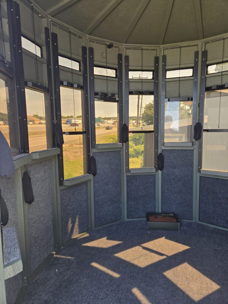 7x7 360 XL Hunting Blind on Trailer