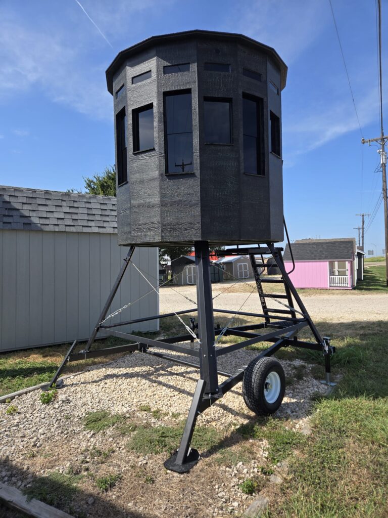 7x7 360 XL Hunting Blind on Trailer