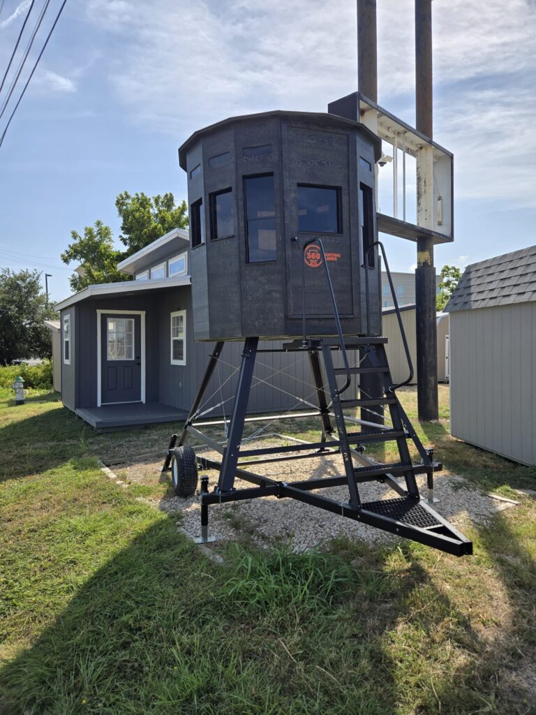 7x7 360 XL Hunting Blind on Trailer