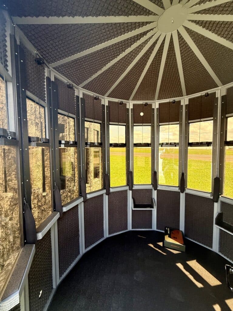 7×7 360 Pro XL Chasing Giants Hunting Blind – Assembled