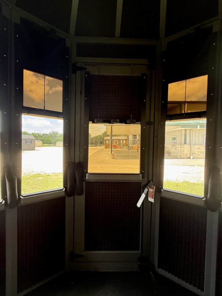 7×7 360 Pro XL Chasing Giants Hunting Blind – Assembled
