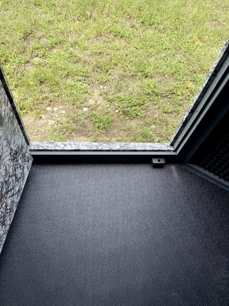 7×7 360 Pro XL Chasing Giants Hunting Blind – Assembled