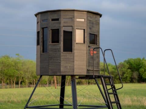 7x7 XL 360 Hunting Blind on Trailer