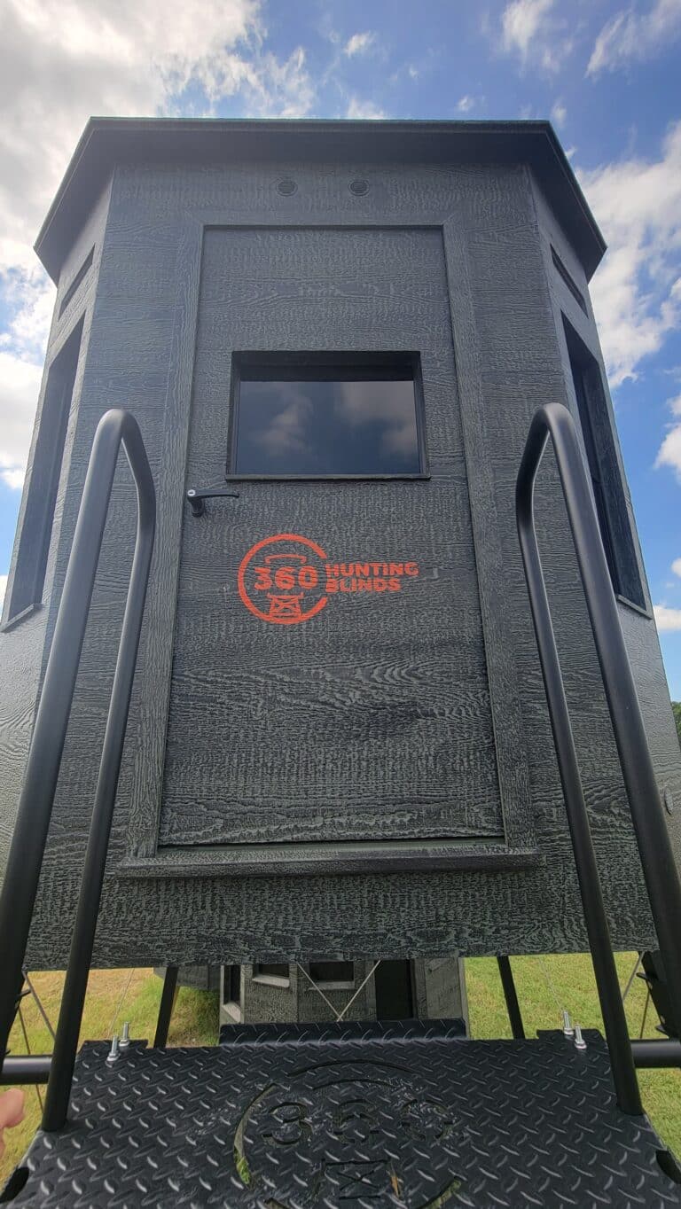 Shootin' House 360 Hunting Blind on 8' tower Shootin' House on 8' Tower